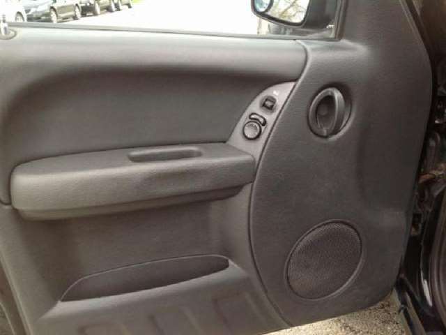 2004 Jeep Liberty 4dr Sport 4WD SUV